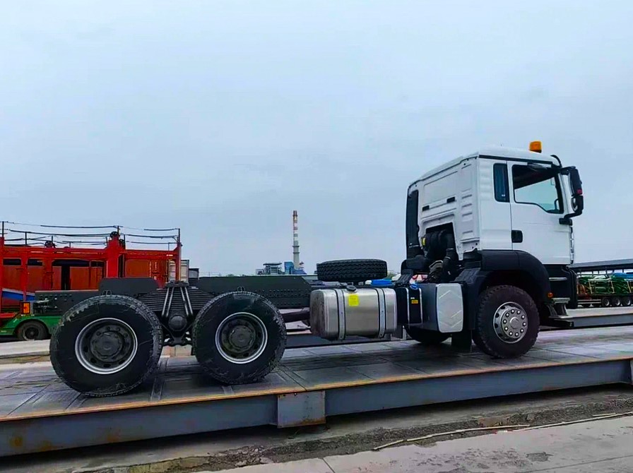 Шасси Sitrak C7H 6х4 рессоры, 4600 мм, 400 л.с., МКПП ZF